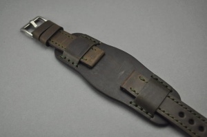 Pasek Skórzany Vintage z podkładką, Ciemny brąz, Zielona nić, 20mm