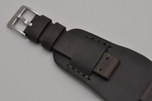 Pasek Skórzany Vintage z podkładką, Ciemny brąz, Zielona nić, 18mm